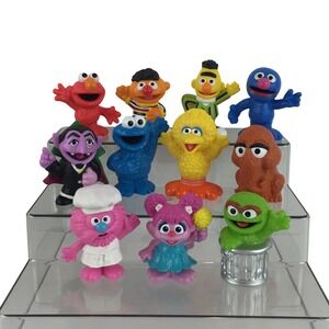 Hasbro Sesame Street Figures 11 Pc Bert Ernie Snuffleupagus Count Chef Gonger